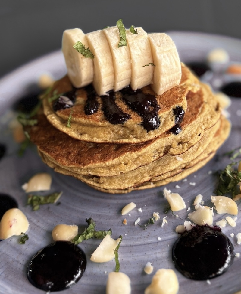Pancake Macadamia de Avena y Banano — menu item